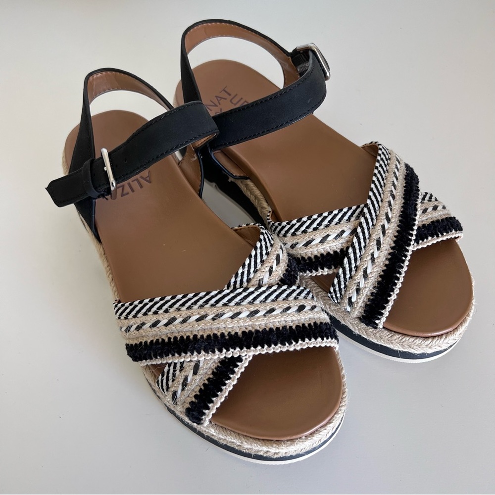Naturalizer Delaney 2 Sandal Size 6